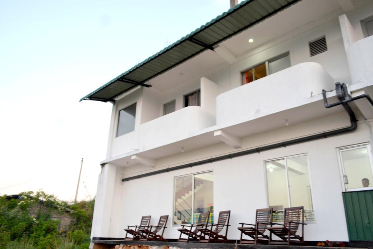 Olive Hill Top Hotel Хапутале Екстериор снимка